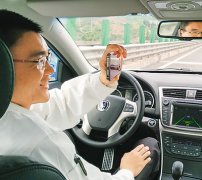 <b>如语音识别、深度进修、视觉识别、新搜刮手艺</b>
